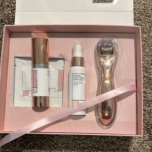 GoPro Gold and White Skincare Tools Set